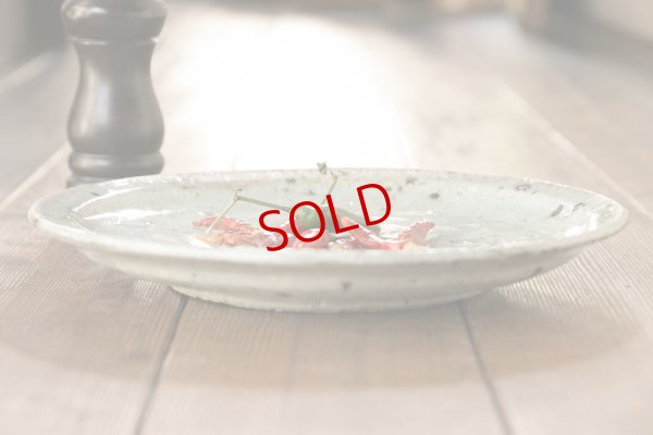 画像2: 八田亨　白掛リム皿　L