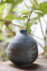 加地学　南蛮焼締　花生