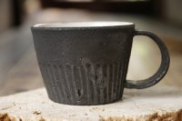 加藤祥孝　鉄釉/粉引　しのぎ台形マグカップ