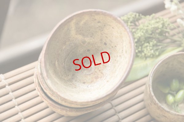 画像5: 馬渡新平　ヒビ粉引き　たわみ鉢３寸【アソート作品】