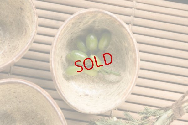 画像11: 馬渡新平　ヒビ粉引き　たわみ鉢３寸【アソート作品】