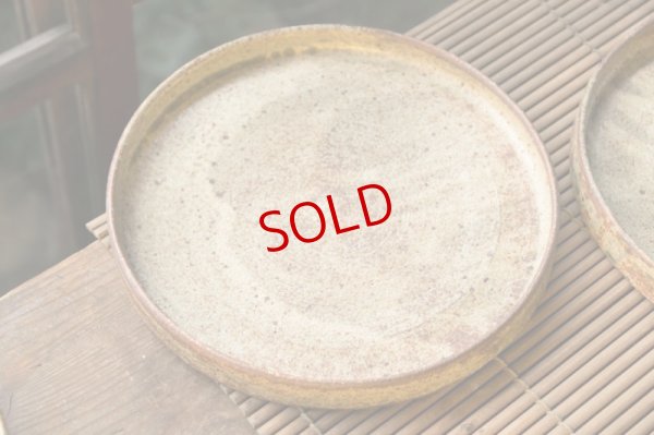 画像9: 馬渡新平　ヒビ粉引き　平皿８寸【アソート作品】