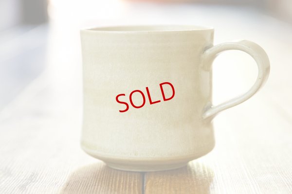 画像1: 夏草　マット釉ベージュ　フレアマグ