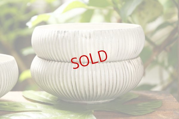 画像2: 小倉夏樹　灰粉引　鎬丸鉢M【アソート作品】