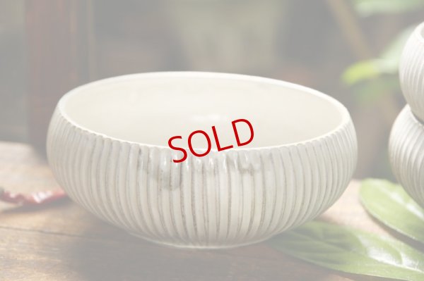 画像3: 小倉夏樹　灰粉引　鎬丸鉢M【アソート作品】