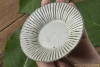 小倉夏樹　灰粉引　鎬足付リム豆皿【アソート作品】