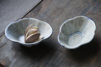 寺村光輔　並白釉　呉須　木瓜形小鉢（薪）