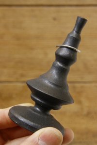 塚本友太　リングスタンド　黒　【アソート作品】