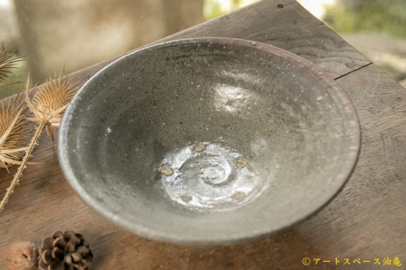 画像1: 加地学　マスカットオブアレキサンドリア灰　鉢
