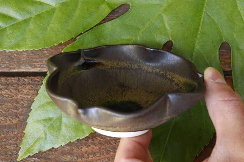 画像3: 北側雄一　窯変黒釉　小付（輪花３弁）【アソート作品】