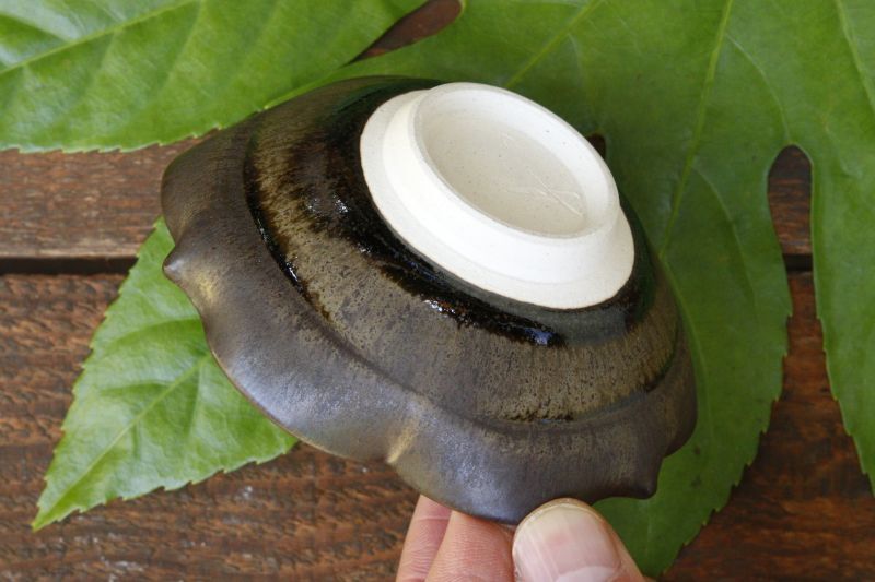 画像5: 北側雄一　窯変黒釉　小付（輪花３弁）【アソート作品】
