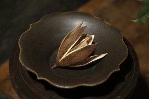 画像: 古谷浩一　サビ釉　彫刻浅鉢　5寸【アソート作品】