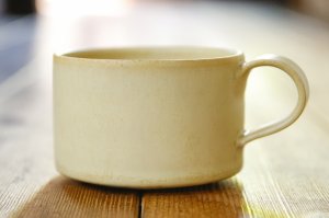 画像: 夏草　マット釉ベージュ　マグカップL