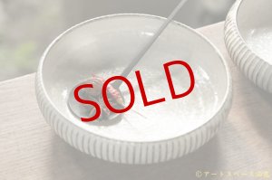 画像: 小倉夏樹　灰粉引　鎬丸深皿６寸【アソート作品】