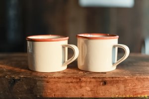 画像: 大園篤志　玉縁マグ　小　白に赤茶