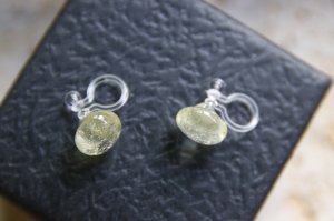 画像: 白神典大　マスカットオブアレキサンドリア灰　フェイクピアス【アートスペース油亀限定作品】