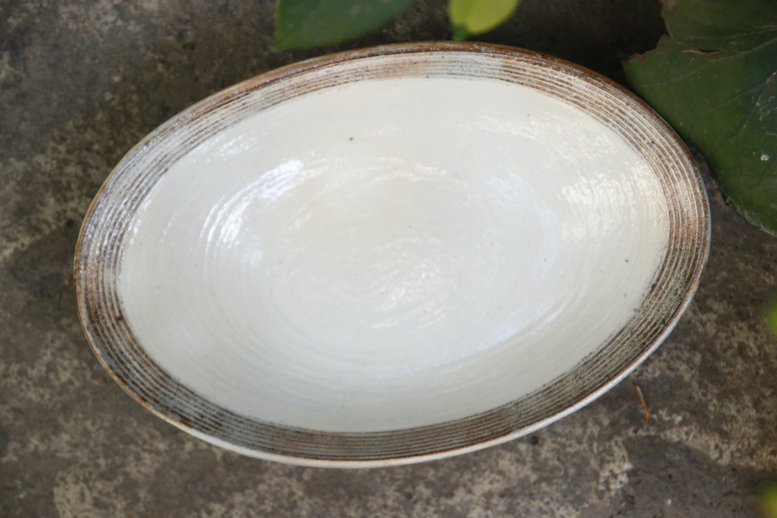 画像6: 古谷浩一　渕荒横彫　楕円深皿（中）【アソート作品】 (6)