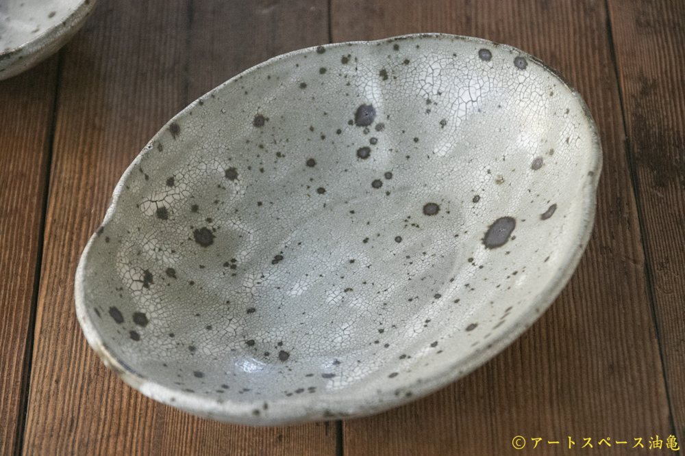 画像5: 加藤祥孝　グレー粉引　6.5寸木瓜鉢【アソート作品】 (5)