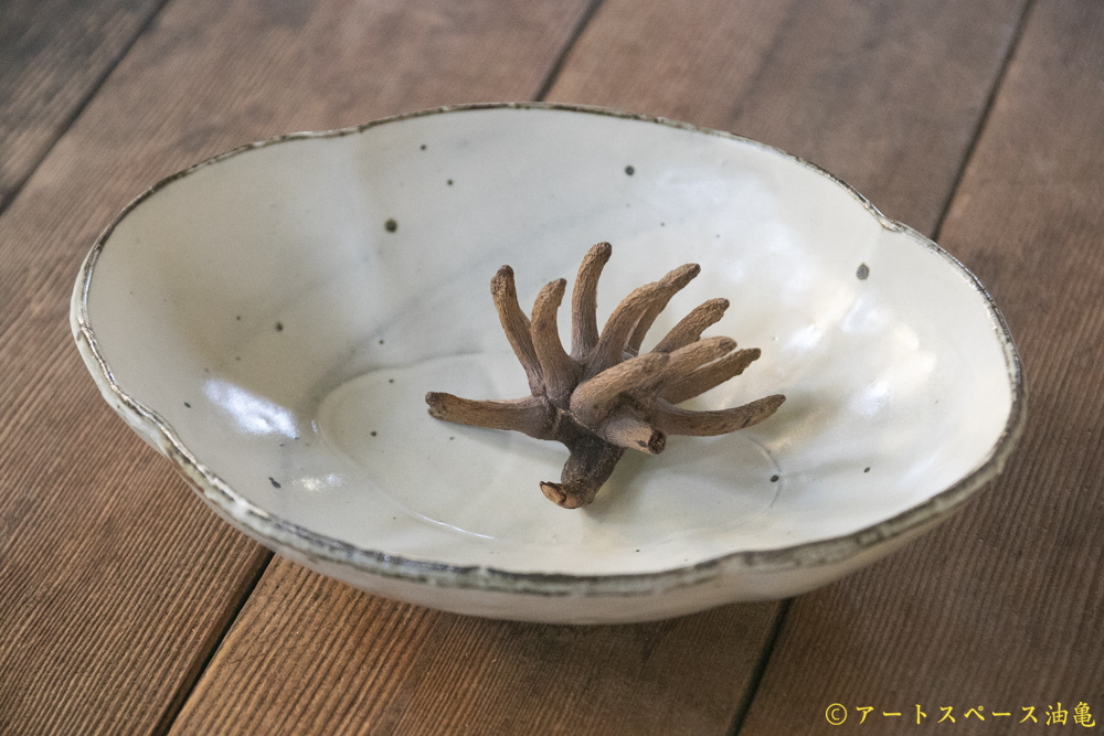 画像1: 加藤祥孝　粉引　6.5寸木瓜鉢 (1)