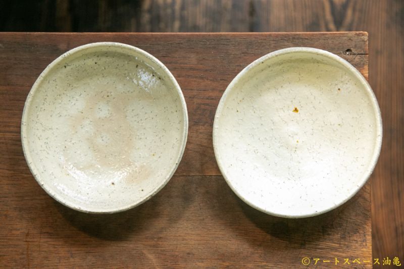 画像2: 工藤和彦　白樺ホワイト　５寸たわみ鉢 (2)