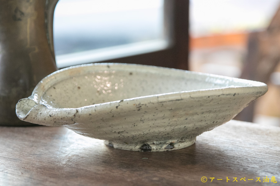 画像2: 工藤和彦　白樺ホワイト平片口７寸鉢 (2)