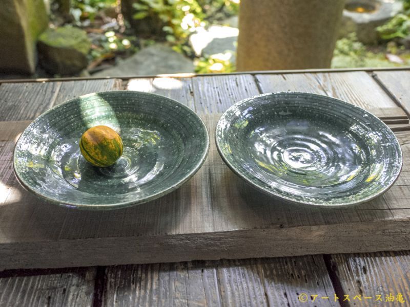 画像2: 工藤和彦　 緑粉引刻線８寸リム皿 (2)