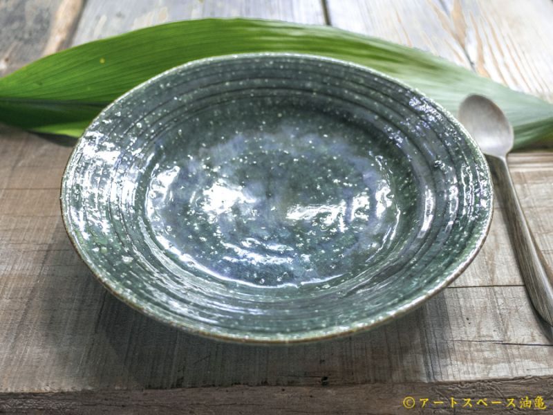 画像2: 工藤和彦　 緑粉引刻線８寸リム皿 (2)
