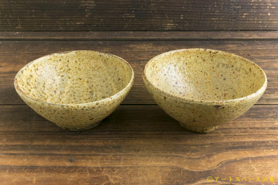 馬渡新平「ヒビ粉引き めし碗」 －作家もの陶器・うつわ・アートの通信