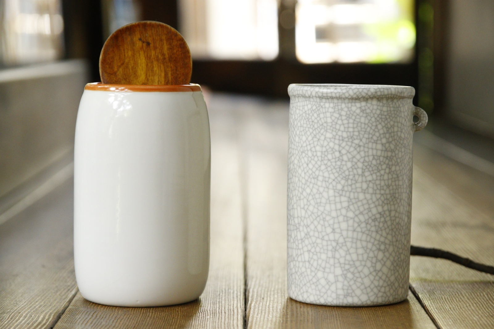 画像1: 大園篤志　カトラリースタンド　大　白に赤茶／墨貫入 (1)