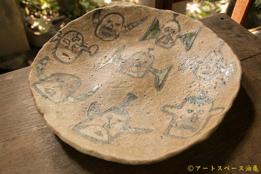 タナベヨシミ 絵皿 大 －作家もの陶器・うつわ・アートの通信販売油亀のweb通販