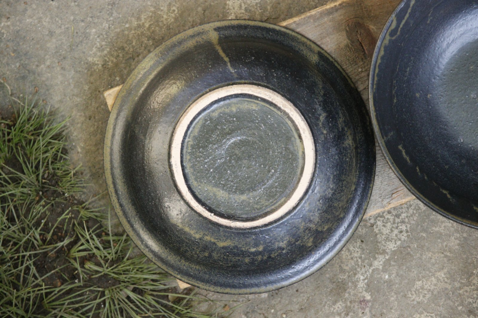 画像10: 八木橋昇　黒釉リム鉢　7.5寸【アソート作品】 (10)